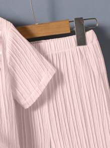 SHEIN Vintaside Kids 2 件套年轻男孩休闲学院风字母 Polo 领短袖衬衫和短裤，舒适透气，适合日常穿着、上学、度假、旅行、放松、日光浴、夏季 - 米色 - 查看 4