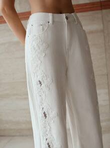 MOTF PREMIUM GUIPURE LACE INSERT SLANT POCKET WIDE LEG JEANS