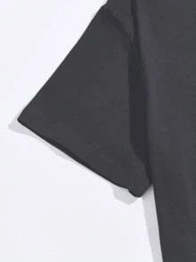 Manfinity Homme 男士休闲美国国旗和字母印花短袖 T 恤，夏季 - 深灰色 - 查看 5