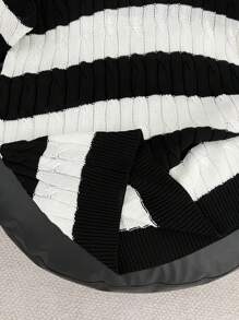 Manfinity Hypemode Men's Striped Crew Neck Short Sleeve Casual Knit Sweater - Black - View 6