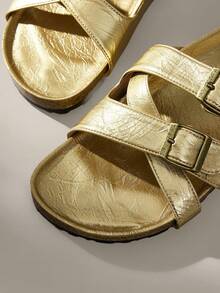 Solecia 女士金色时尚休闲扣式平底凉鞋，适合日常穿着、圣诞节、万圣节、音乐节、秋季 - 金色 - 查看 5
