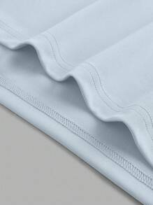 Manfinity Joysei Camiseta de punto con estampado gráfico de letras para hombre en azul claro, apropiada para el verano