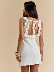 SHEIN BAE 春夏纯白色荷叶边雪纺紧身露背迷你连衣裙，白色连衣裙，露背荷叶边下摆连衣裙