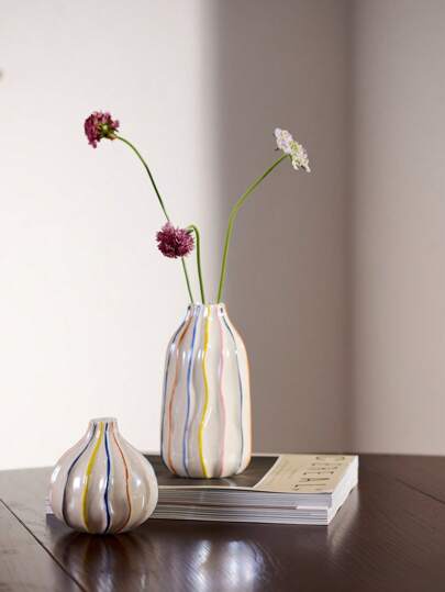 Cirelle 彩色条纹陶瓷花瓶，手工制作的装饰花瓶，适合客厅、玄关、卧室、书桌，现代波西米亚风格家居装饰，是送给老师、父母、朋友、同学的完美礼物