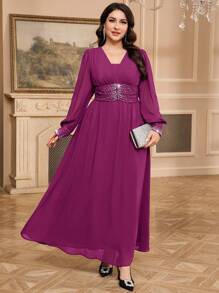 Modelyn Vestido elegante de talla grande con apliques de cristales en un unicolor
