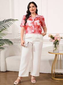 SHEIN Clasi Chemisier en mousseline de soie à manches courtes et imprimé fleuri pour femmes grandes tailles. Chemisiers fleuris élégants pour femmes grandes tailles. - Multicolore - Voir 6