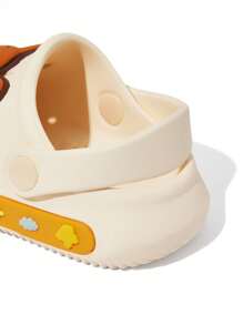 TOM & JERRY X SHEIN Witte cartoon ademende sandalen voor baby's, EVA-materiaal, lichtgewicht, antislip, teenbeschermend, waterbestendig, geschikt voor binnen en buiten, unisex voor jongens en meisjes