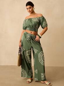 SHEIN VCAY 加大码绿色印花休闲露肩短袖衬衫配长裤两件套，夏季假日绿色两件套波西米亚风两件套女士度假节日两件套女式两件套，度假服装女士度假服装女士沙滩装女士假日服装夏季服装城市休闲服装，波西米亚风别致波西米亚风格，欧洲夏季海岛度假乡村音乐会服装老钱