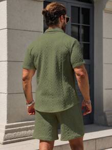 Manfinity Homme 男士纹理纯色短袖短裤两件套休闲套装 - 軍綠色 - 查看 2