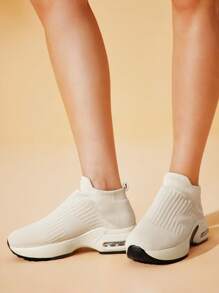 CUCCOO BASICS Nouvelle arrivée Chaussures de marche légères et respirantes pour femmes à enfiler avec semelle à coussin d'air. Chaussures de sport polyvalentes et tendance. Chaussures décontractées pour Noël, l'automne, le Nouvel An, la Saint-Valentin, en blanc