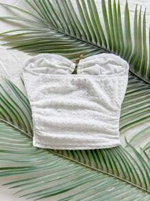 Soleia Plus Size Women Knitted Texture Strapless Crop Top With Hollow Out Heart Shaped Metal Buckle Decor, Fitted Slim Silhouette, Suitable For Party, Date, Afternoon Tea, Beach Resort, Music Festival, Carnival,Going Out Tops White Tube Top White Bandeau Top White Strapless Top Summer Tube Top White Textured Tube Top - White - View 2