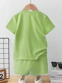 SHEIN Young Boy Loose Fit 2pcs Short Sleeve Casual T-Shirt And Shorts Set With Letter Print, Summer, School, Campus, College Summer Holiday - Lime Green - View 2