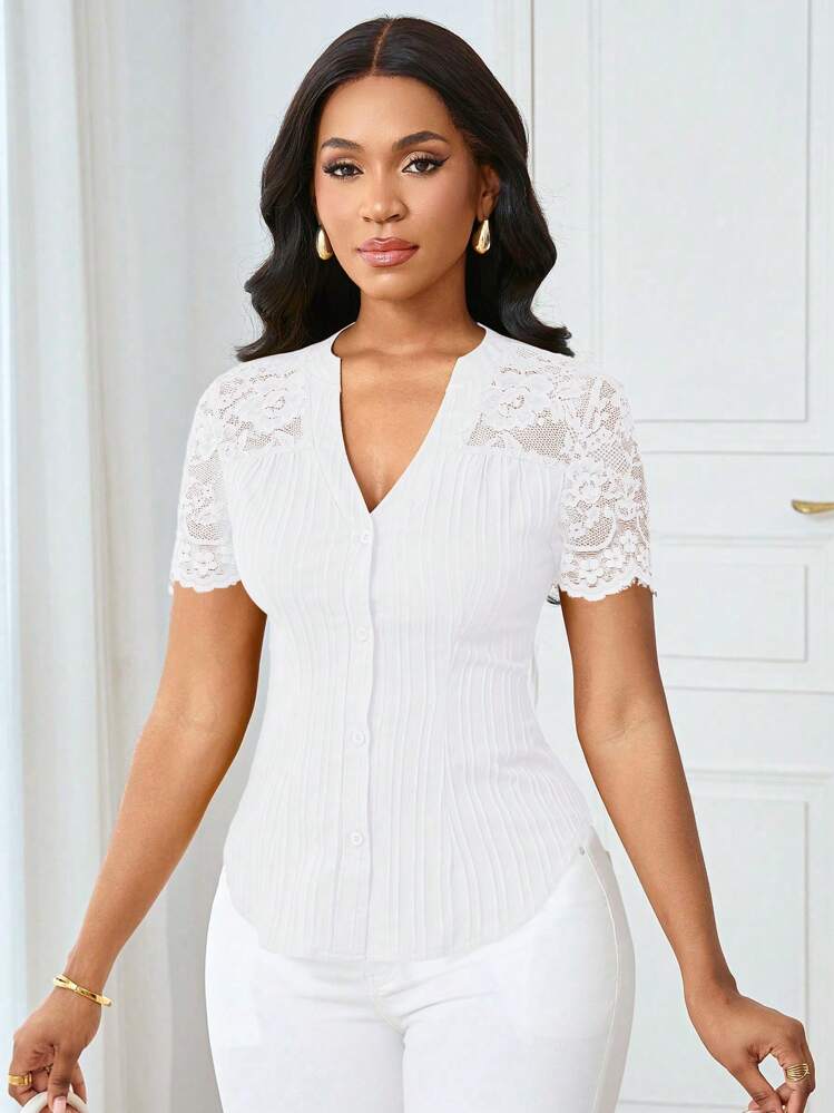 Lyxana Commuting Minimalist Elegant Lace Splice V-Neck Short