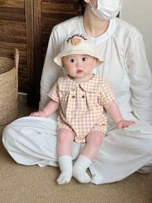 SHEIN 男婴棕色格子短袖连体衣，夏季优雅绅士风，复古婴儿格纹连体衣 - 彩色 - 查看 1