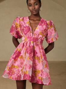 BELROSIE Vestido de línea A con escote en V profundo, cintura entallada, mangas de pétalos y estampado floral de jacquard de organza elaborado para mujer - Rosa - Ver 3