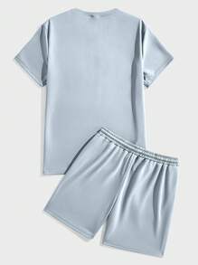 Manfinity Joysei Camiseta de punto con estampado gráfico de letras para hombre en azul claro, apropiada para el verano