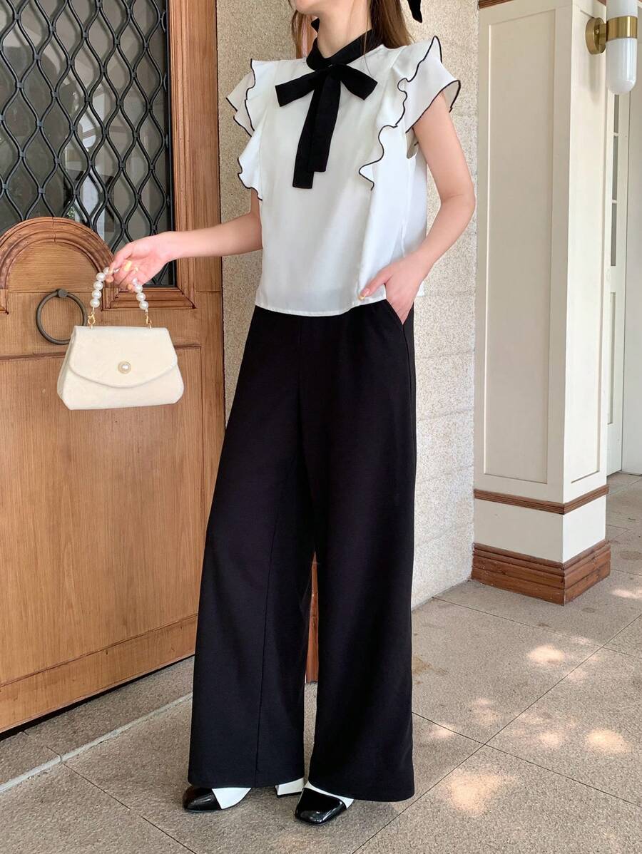 SHEIN 少女法式美学百搭领带褶边袖撞色 V 领白色上衣和优雅正装裤套装 - 黑與白 - 查看 1