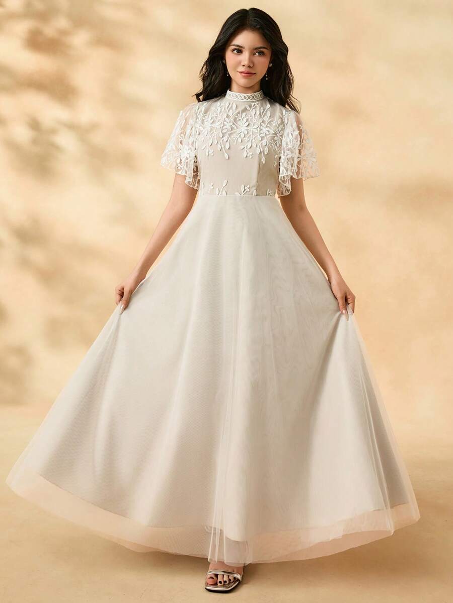 Elegant And White Flowing Mesh Dress With Delicate Lace Decoration For Teen Girl Suitable For Party, Formal Occasion, Outdoor - Apricot - View 1