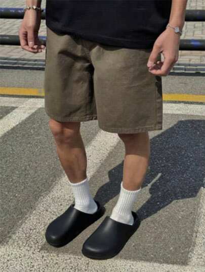SHEIN Shorts décontractés simples de forme marron pour adolescents garçons, confortables, à la mode, polyvalents, en tissu doux, convenant pour le port quotidien, l'école, les trajets, les activités extérieures, les occasions formelles et les vacances à la plage