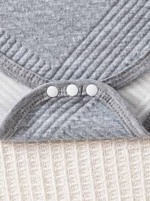 SHEIN 男婴提花针织Polo领短袖连体衣，童装，婴儿服装，适合外出、聚会、夏季穿着，男女宝宝通用款 - 淺灰色 - 查看 7