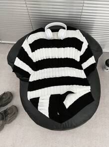 Manfinity Hypemode Men's Striped Crew Neck Short Sleeve Casual Knit Sweater - Black - View 2