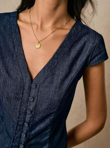 Poéselle 女士休闲简约 V 领牛仔衬衫，适合日常夏季穿着 - 中等水洗藍 - 查看 3