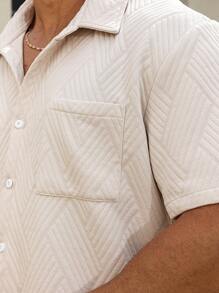 Manfinity Homme Camisa casual de bolsillo de manga corta y de una sola hilera de botones de unicolor para hombres de talla grande