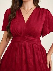 SHEIN Clasi Plus Size Women Floral Jacquard Ruffle Hem Slit Side Hem Elegant Mini Dress Red Wine Midi Dress Midi Wedding Guest Dress Formal Midi Dress Red Floral Midi Dress Plus Size Midi Dress - Red - View 4