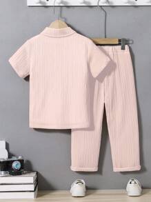 SHEIN Vintaside Kids 2 件套年轻男孩休闲学院风字母 Polo 领短袖衬衫和短裤，舒适透气，适合日常穿着、上学、度假、旅行、放松、日光浴、夏季 - 米色 - 查看 2