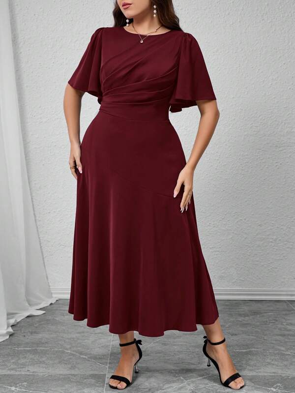 Modelyn Damen Sommer Große Größen Kleid Einfarbig, Rundhalsausschnitt, Rüschen, Kurzarm, Plissee, Elegant