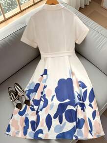 SHEIN PETITE Váy sơ mi cổ polo tay ngắn thắt eo tối giản - Màu be - Xem 2