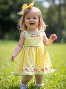 SHEIN 女婴可爱格子花卉刺绣图案无袖连衣裙，夏季 - 彩色 - 查看 7