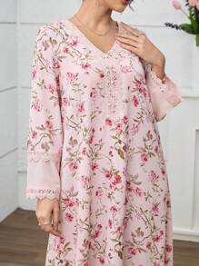 Yasmyna V领雪纺蕾丝拼接花卉印花连衣裙（含头巾） - 粉色 - 查看 7