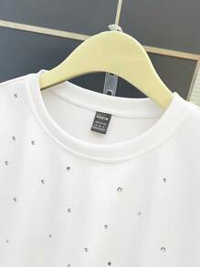 Everyssa 2件套女士水钻装饰圆领短袖T恤和短裤休闲装 - 白色 - 查看 4