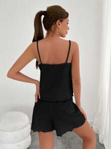 EURMUSE Wonen 撞色蕾丝和生菜边吊带上衣和生菜边休闲短裤家居服套装 - 黑色 - 查看 2