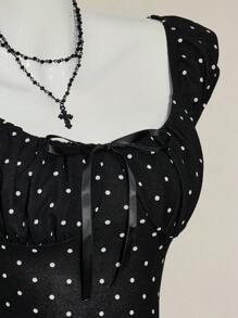 SHEIN ICON Camiseta ajustada de cuello cuadrado con lunares retro sexy