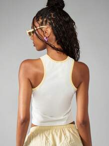 MISSGUIDED Y2K Summer Festival Racerback Tank Top Retro Sleeveless Crop Top With Fruit Logo Fashion Essential Urban Streetwear Basic Casual