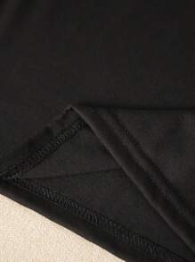 SHEIN EZwear Camiseta casual de manga corta y cuello redondo para mujer, adecuada para el verano, con bordado de lazo y accesorio de perla