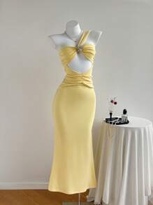 Rafferiza Women Elegant Sexy Solid Color Hollow Butterfly Decor Fishtail Dress - Yellow - View 3