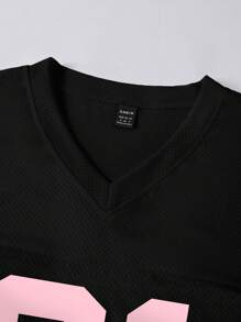 INAWLY Camiseta de mujer de manga corta con escote en V para el verano, con número impreso y diseño de malla - Negro - Ver 4