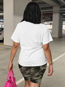 Slaydiva 2pcs/Set Casual Minimalist Camouflage Lip Print Round Neck Short Sleeve Top & Camouflage Pants, Plus Size, Suitable For Summer