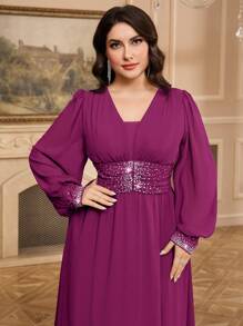 Modelyn Vestido elegante de talla grande con apliques de cristales en un unicolor