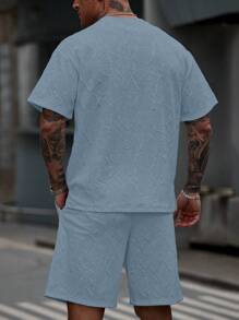 Manfinity CasualCool 男士休闲字母压花T恤和短裤套装，夏季 - 淺藍色 - 查看 2