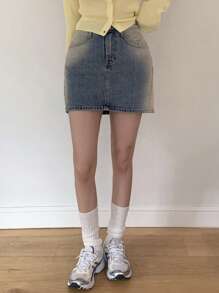 DAZY Light-Colored Washed Gradient Elastic Slim-Fit Denim Mini Skirt, Summer Jeans Skirt - Light Wash - View 5