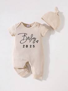 SHEIN 2-Pcs Newborn Baby Boys/Girls Casual Knit Comfortable Letter Printed Solid Color Short Sleeve Jumpsuit & Hat Set, Spring/Summer, 2025 New Year Version, Valentine's Day
