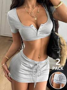 Coolane Conjunto de 2 piezas para mujer compuesto por una camiseta crop gris de ajuste ceñido con botones y una minifalda de talle bajo, atuendo de verano para salir, estilo vintage Y2K gyaru, ropa diaria
