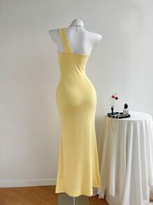 Rafferiza Women Elegant Sexy Solid Color Hollow Butterfly Decor Fishtail Dress - Yellow - View 2