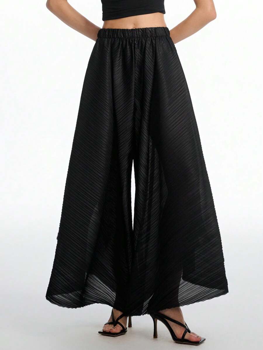 LYSMO Women's Black Solid Color Elastic Waist Pleated Fabric Wide Leg Loose Casual Pants For Vintage Style, BOHO Chic, Beach Vacation Outfits And Streetwear 2025 Fashionable New Arrive - Black - View 1