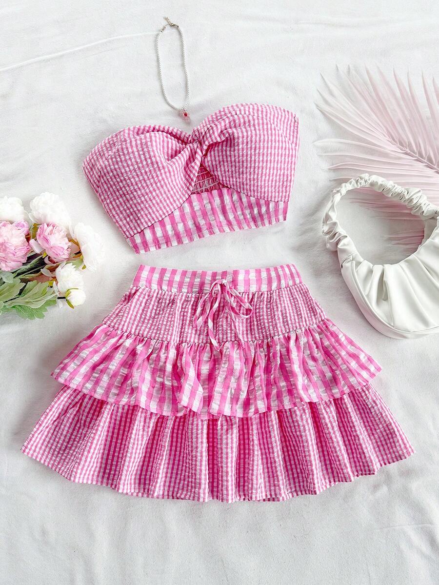 Soleia Bộ 2 món trang phục thường ngày mùa hè cho nữ: Áo xoắn bandeau và chân váy nhún bèo, họa tiết kẻ caro xanh trắng, thích hợp cho ngày lễ Bộ váy gingham màu hồng Bộ váy mùa hè Bộ váy hồng Trang phục đi nghỉ Bộ váy cho nữ - Nhiều màu - Xem 1