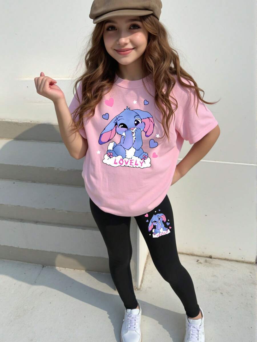 SHEIN Sparklyn 女孩休闲时尚可爱卡通针迹字母图案印花基本款短袖 T 恤和长裤套装，兄弟姐妹装搭配套装（2 件套单独出售） - 彩色 - 查看 1